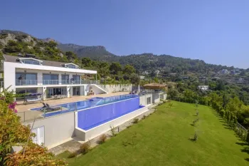 Stunning sea view luxury villa in Faralya Fethiye